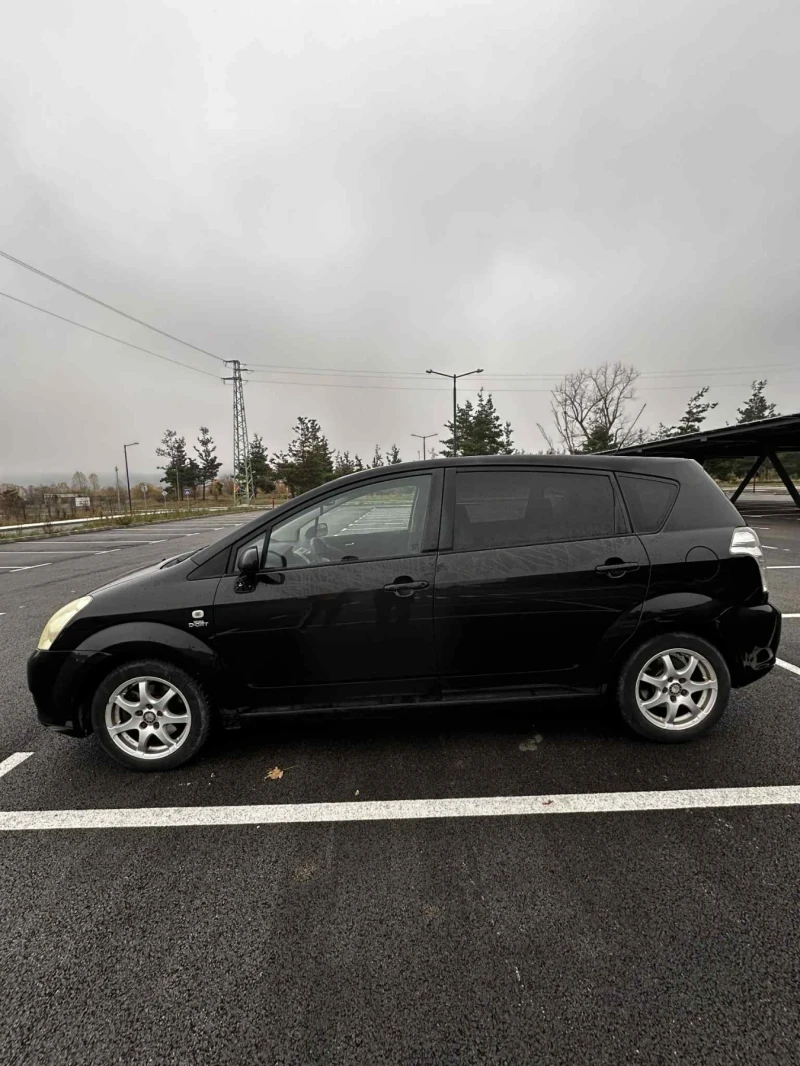 Toyota Corolla verso 2.2 177 D-4D, снимка 7 - Автомобили и джипове - 52417355