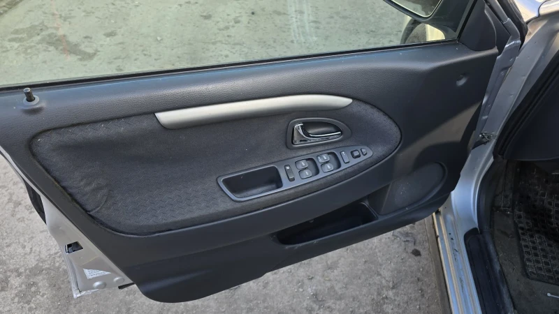 Volvo V40 1.9 tdi 115 к.с face perfect , снимка 7 - Автомобили и джипове - 52710086