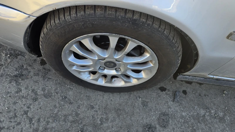 Volvo V40 1.9 tdi 115 к.с face perfect , снимка 6 - Автомобили и джипове - 52710086