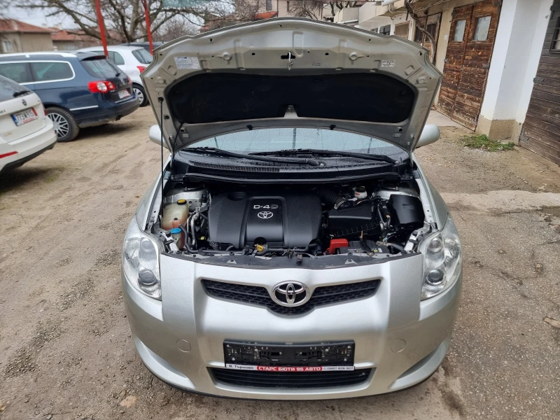 Toyota Auris 1.4 D4D , снимка 13 - Автомобили и джипове - 53372655
