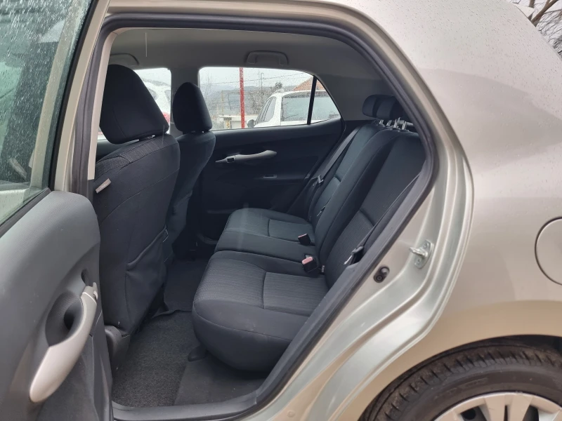 Toyota Auris 1.4 D4D , снимка 11 - Автомобили и джипове - 53372655