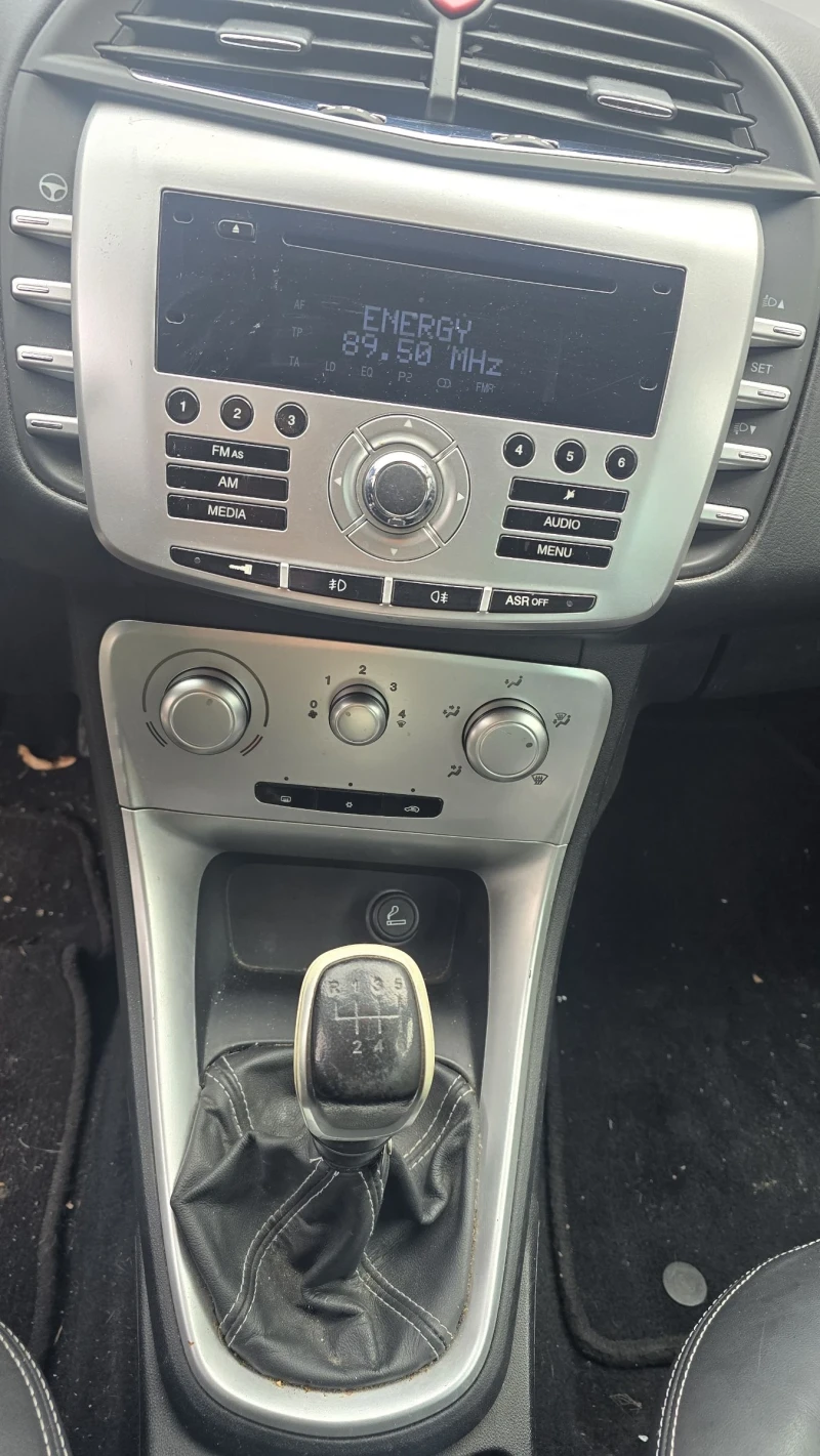 Lancia Delta 1.4 turbo кожа обслужен , снимка 9 - Автомобили и джипове - 53380082