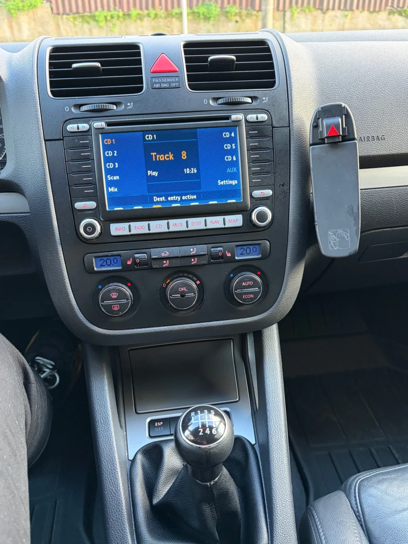 VW Golf 2.0 Tdi Highline, снимка 11 - Автомобили и джипове - 53597489