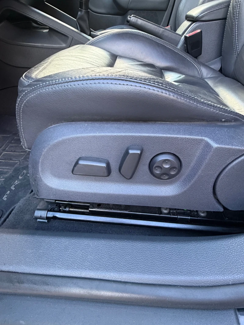 VW Golf 2.0 Tdi Highline, снимка 8 - Автомобили и джипове - 53597489