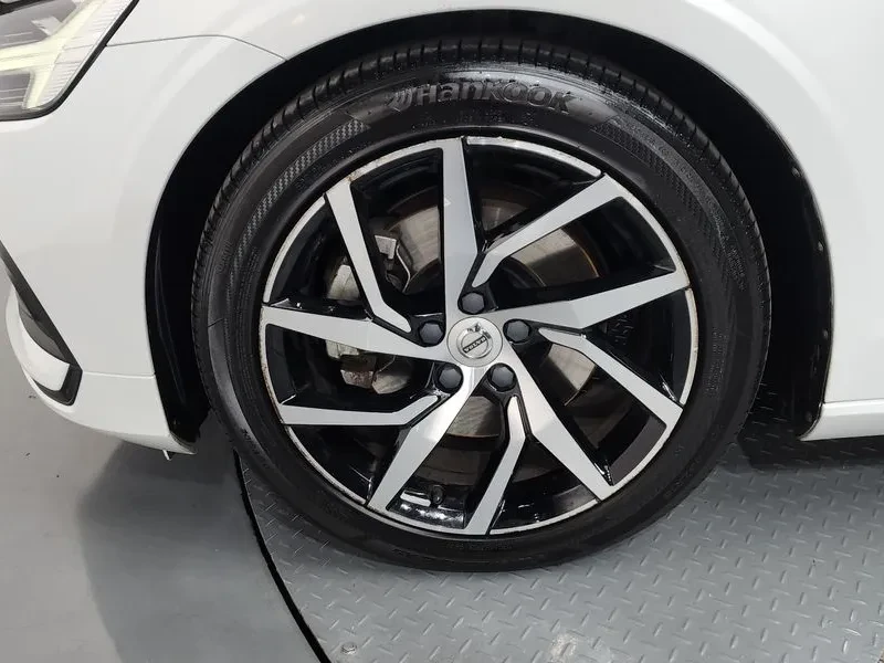 Volvo S60 3Rd Generation T5 Momentum, снимка 5 - Автомобили и джипове - 55376590