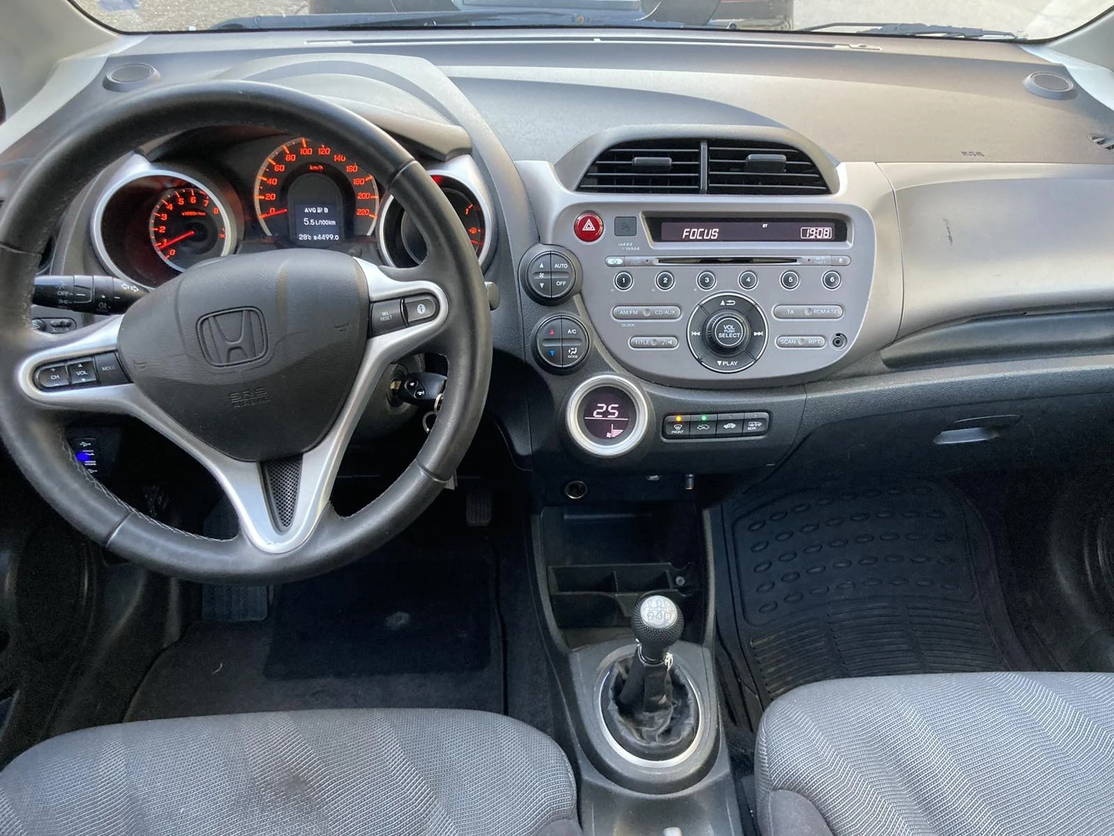 Honda Jazz 1.4 i-vtec Facelift - изображение 7