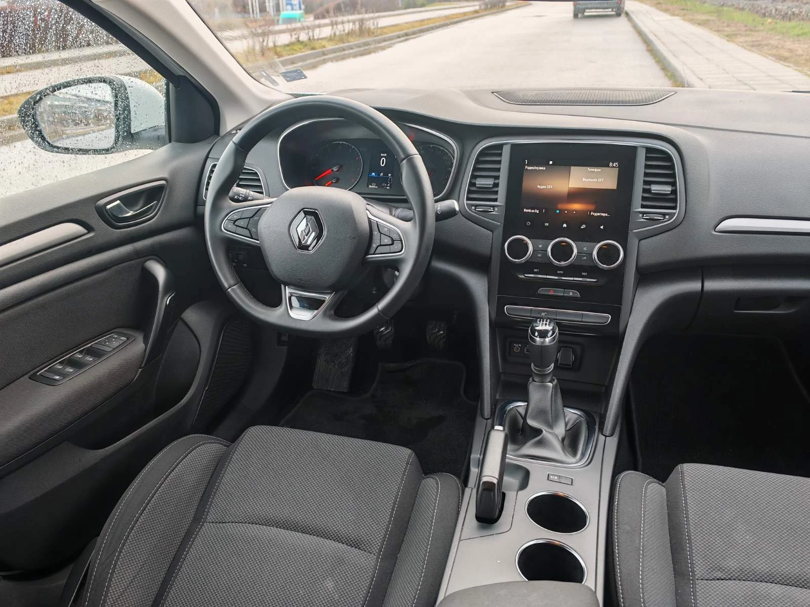 Renault Megane IV, 1990лв за получаване, 1.3TCe hatch-Equilibre - изображение 9