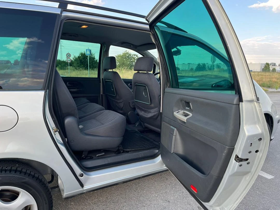 Seat Alhambra ПЕРФЕКТЕН 1.9 TDi 115 KC 6CK 4X4 7 MЕСТА - изображение 9