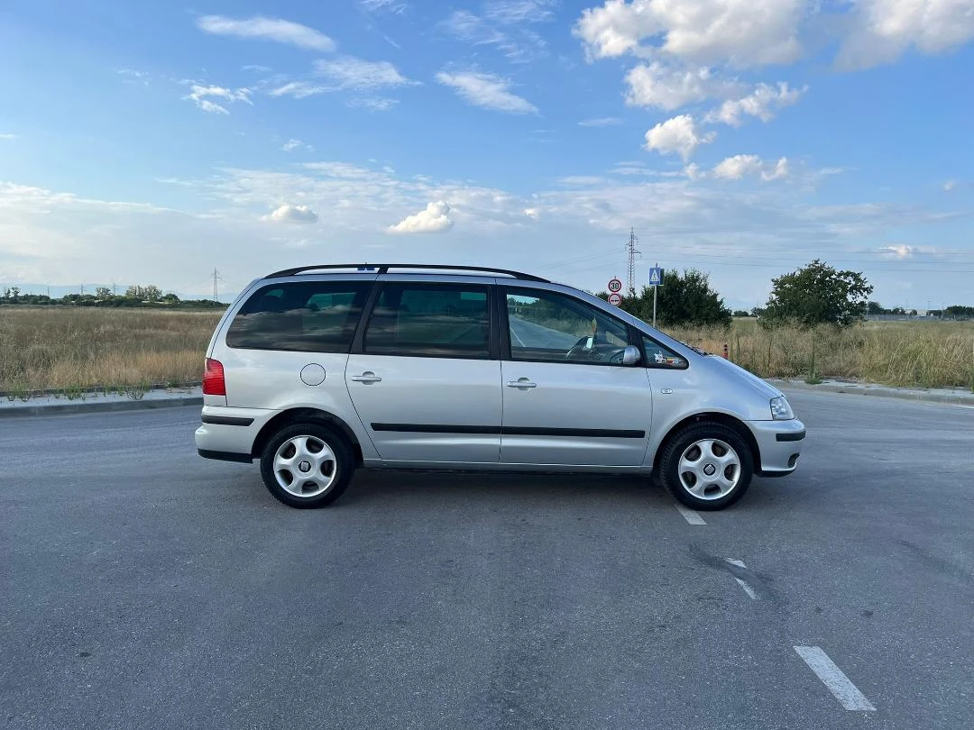 Seat Alhambra ПЕРФЕКТЕН 1.9 TDi 115 KC 6CK 4X4 7 MЕСТА - изображение 4