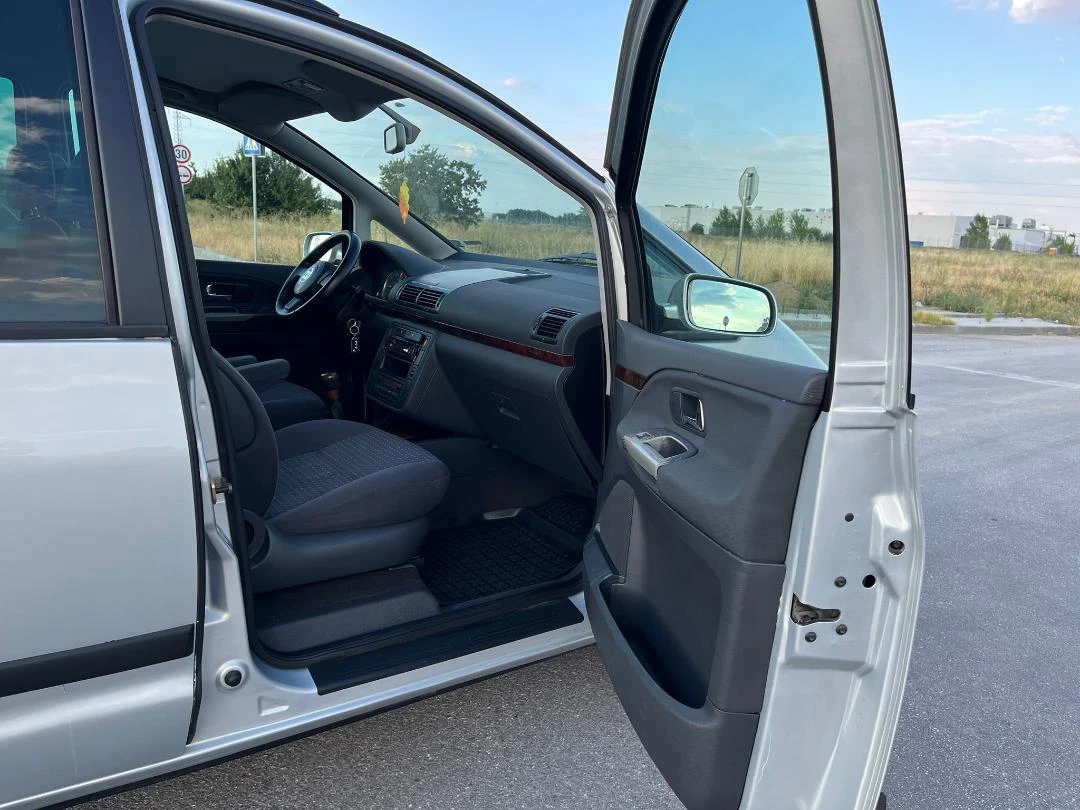 Seat Alhambra ПЕРФЕКТЕН 1.9 TDi 115 KC 6CK 4X4 7 MЕСТА - изображение 10