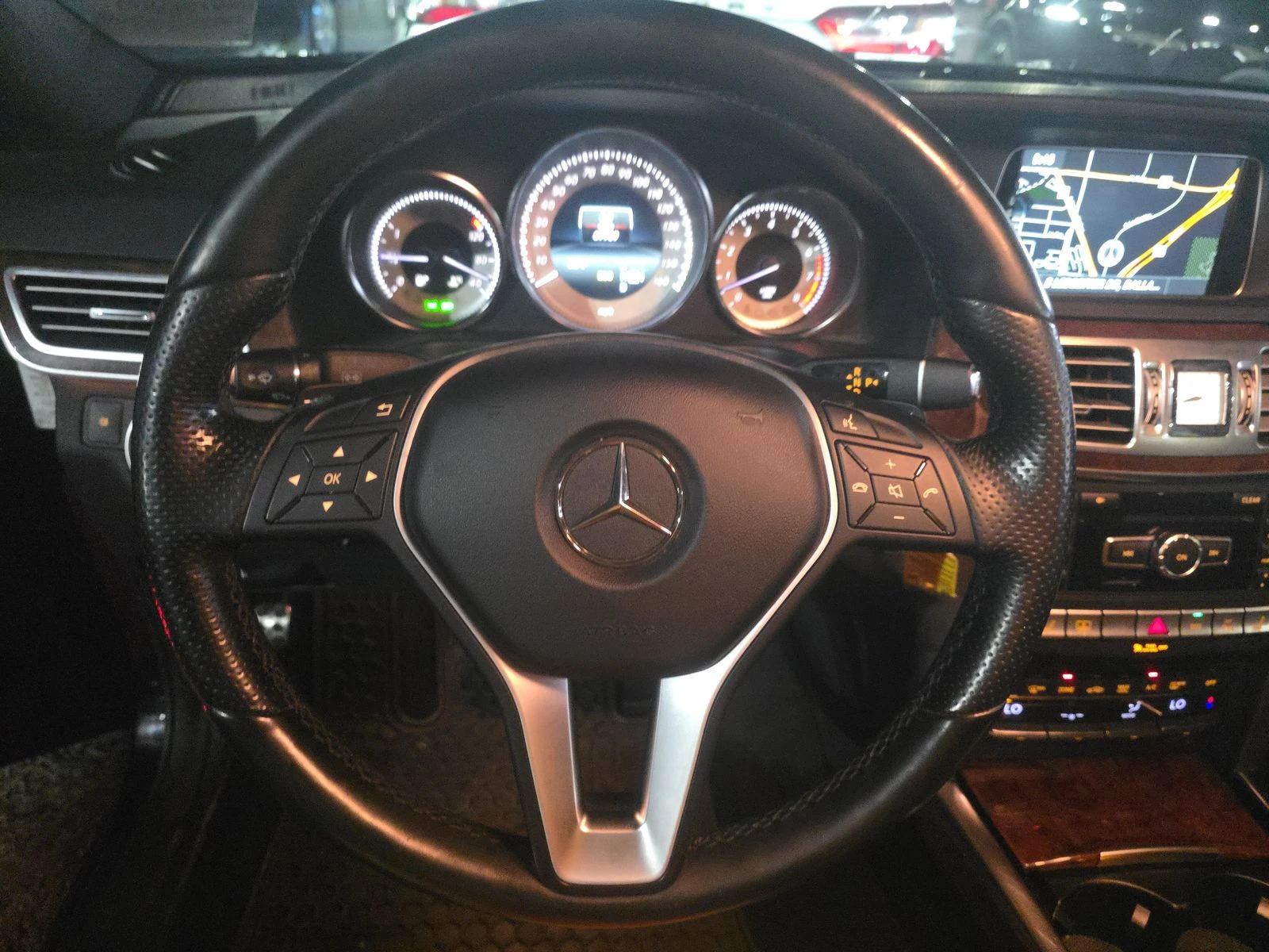 Mercedes-Benz E 500 4MATIC* DISTRONIC* KEYLESS* Lane Keeping* Blind Sp - изображение 7