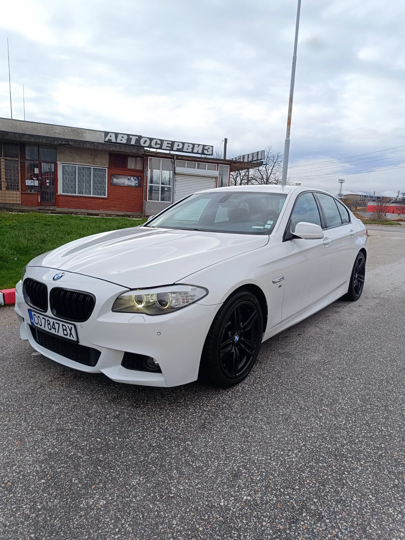 BMW 525 BMW F10 525d  3. 0 / 204 к. с. - изображение 2