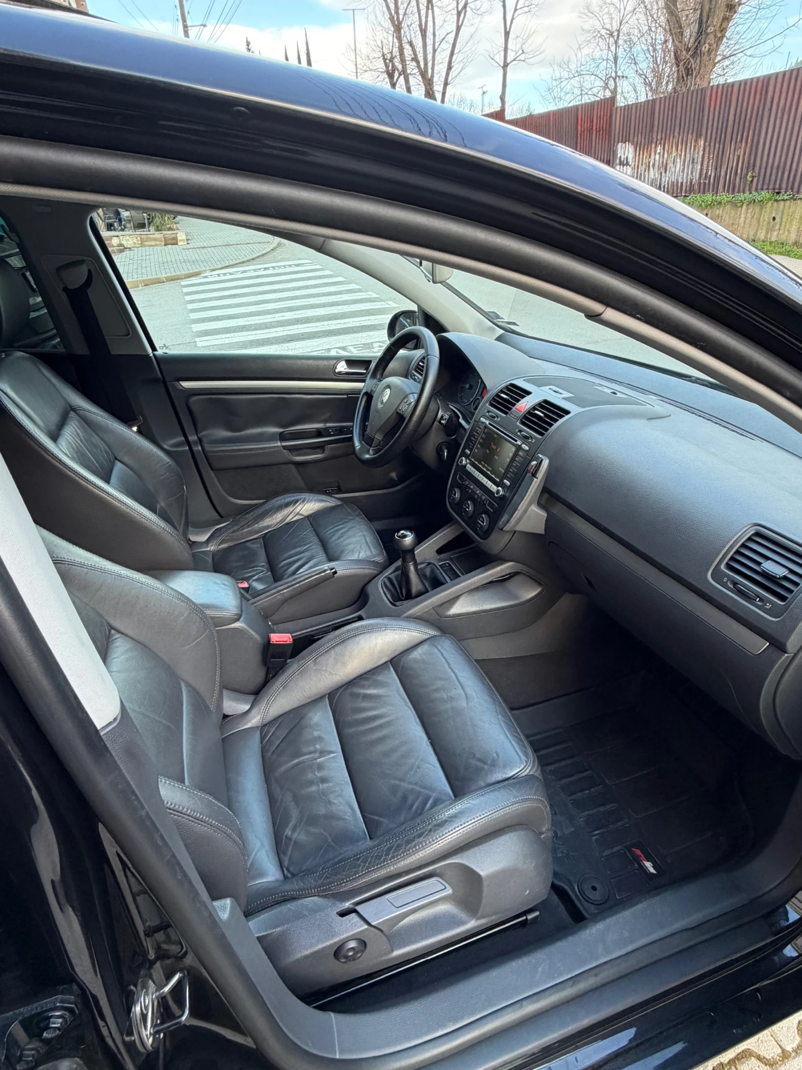 VW Golf 2.0 Tdi Highline - изображение 6