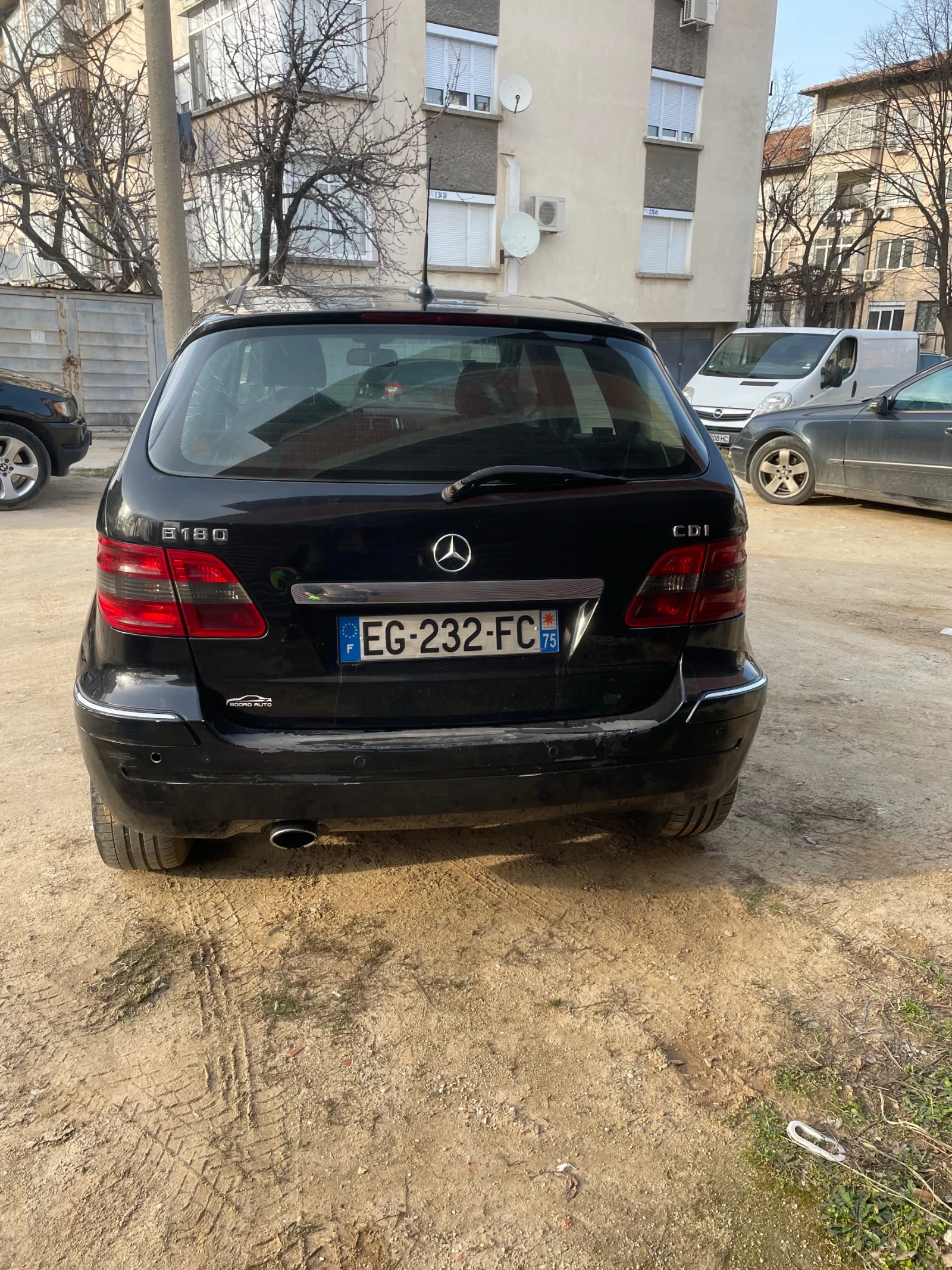 Mercedes-Benz C 180 Cdi, снимка 5 - Автомобили и джипове - 53707148