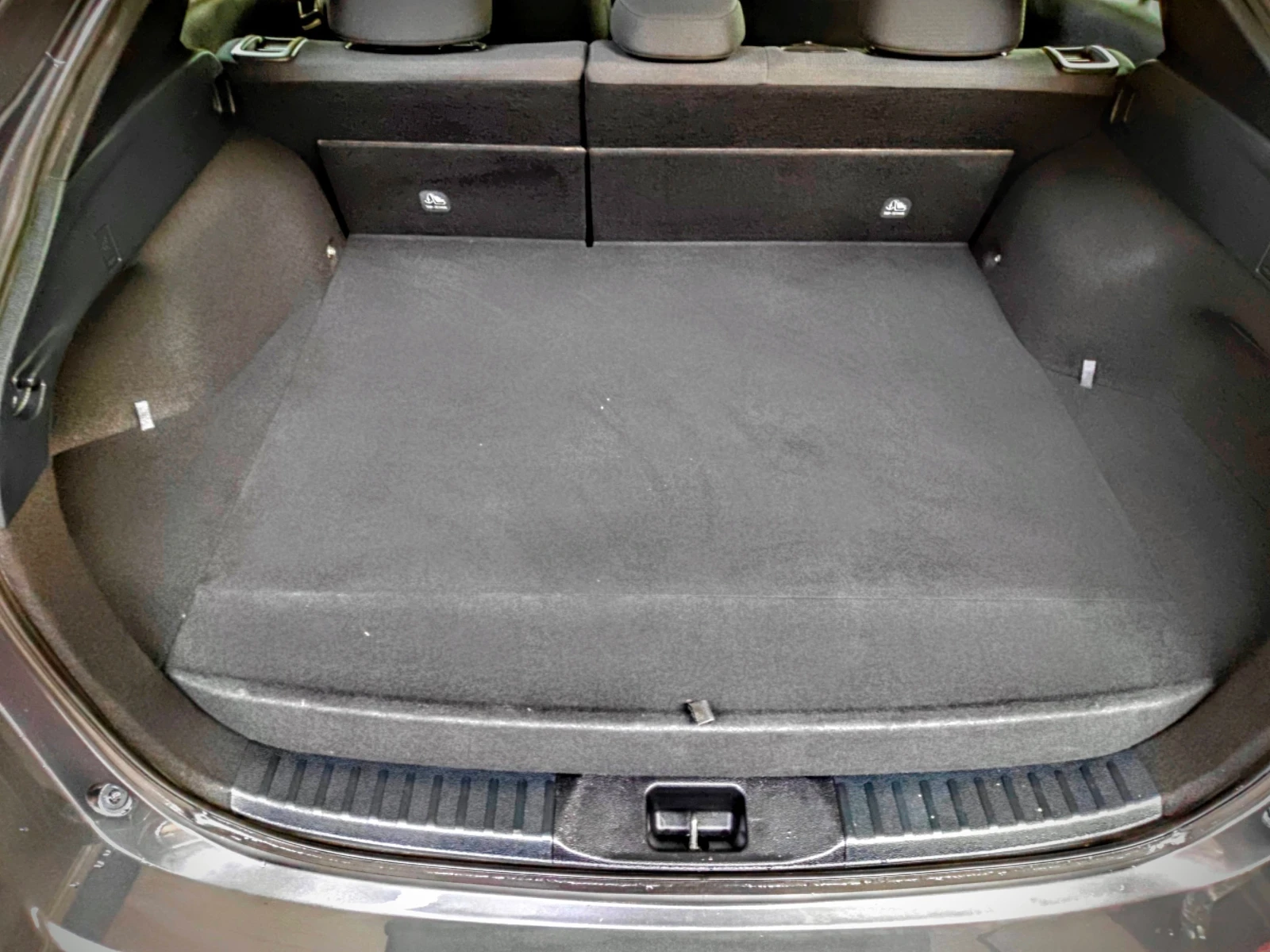 Toyota Prius Prime, снимка 12 - Автомобили и джипове - 53774087