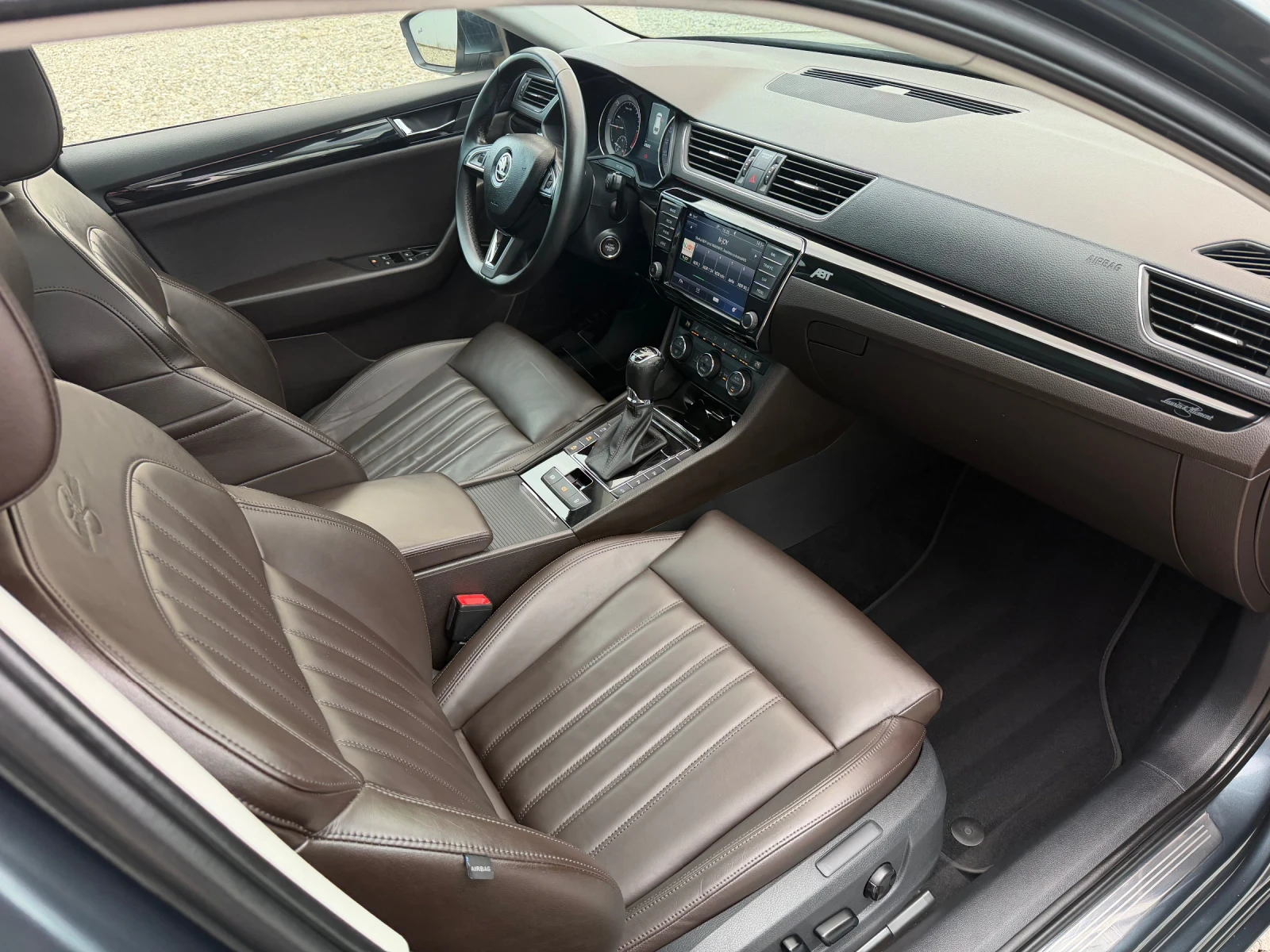 Skoda Superb 2.0 TDI 190кс 4х4 Laurin&Klement/ Панорама/ Full, снимка 12 - Автомобили и джипове - 53990272