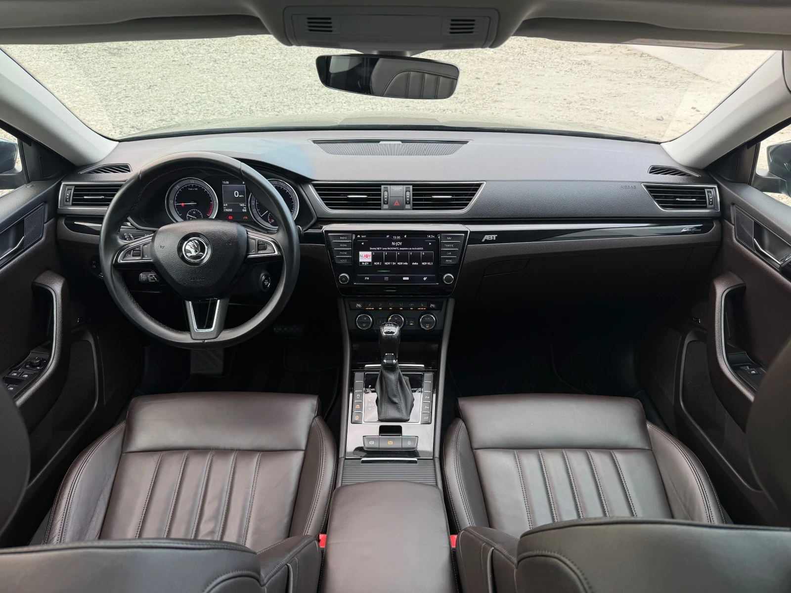 Skoda Superb 2.0 TDI 190кс 4х4 Laurin&Klement/ Панорама/ Full, снимка 8 - Автомобили и джипове - 53990272