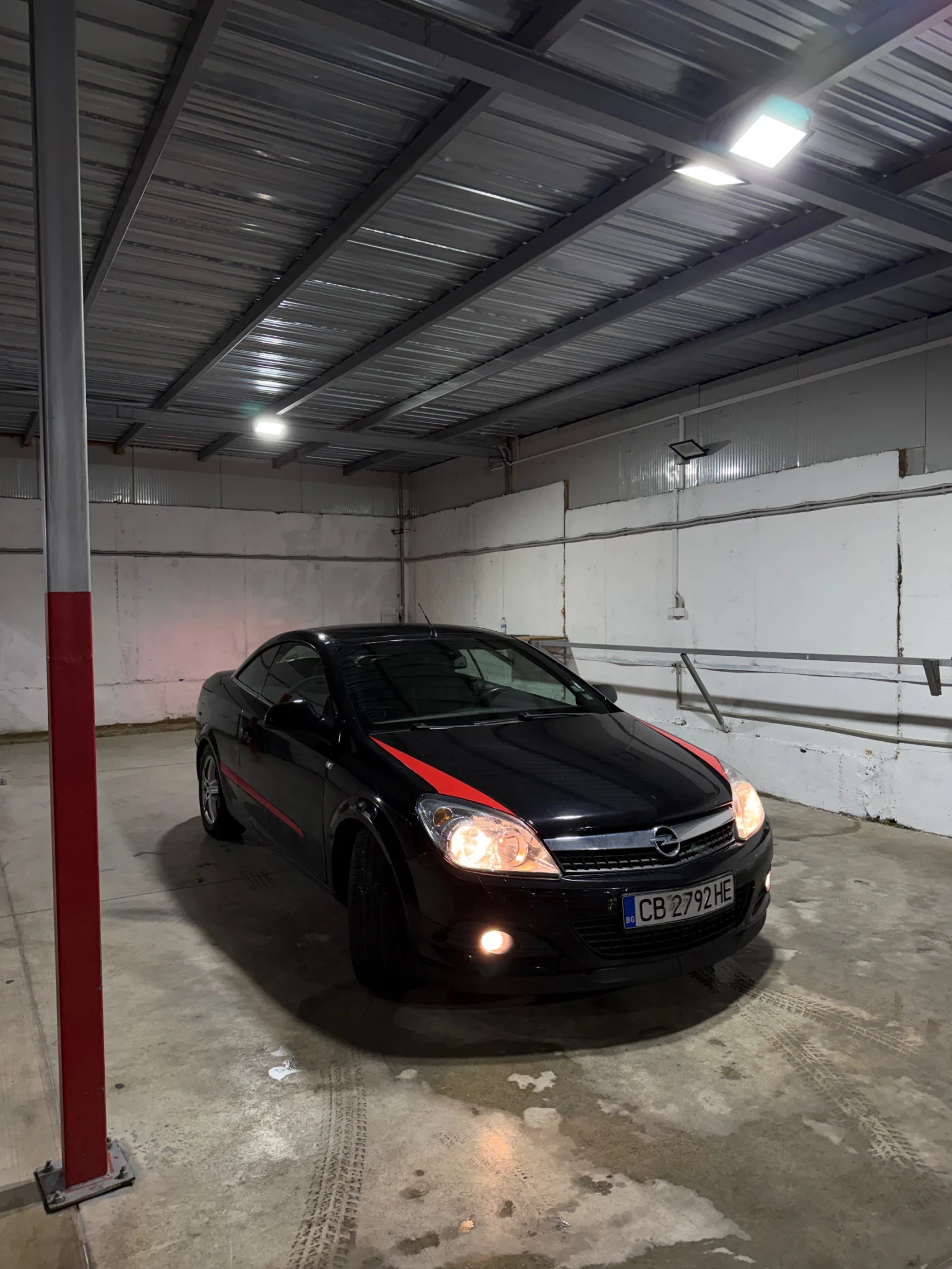 Opel Astra TwinTop 1.8 Ръчка Кабрио ГАЗ ПОДГРЕВ KEYLESS, снимка 3 - Автомобили и джипове - 54457607