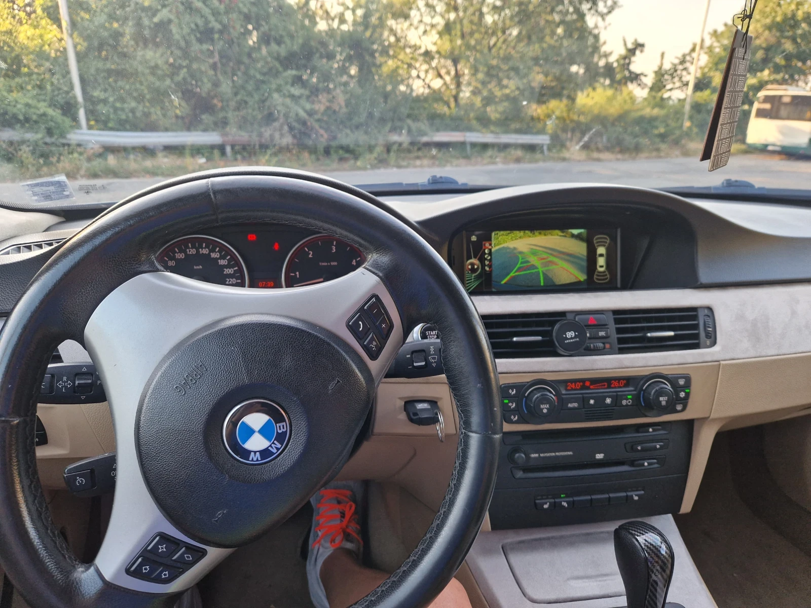 BMW 330 330 d, снимка 12 - Автомобили и джипове - 55538145