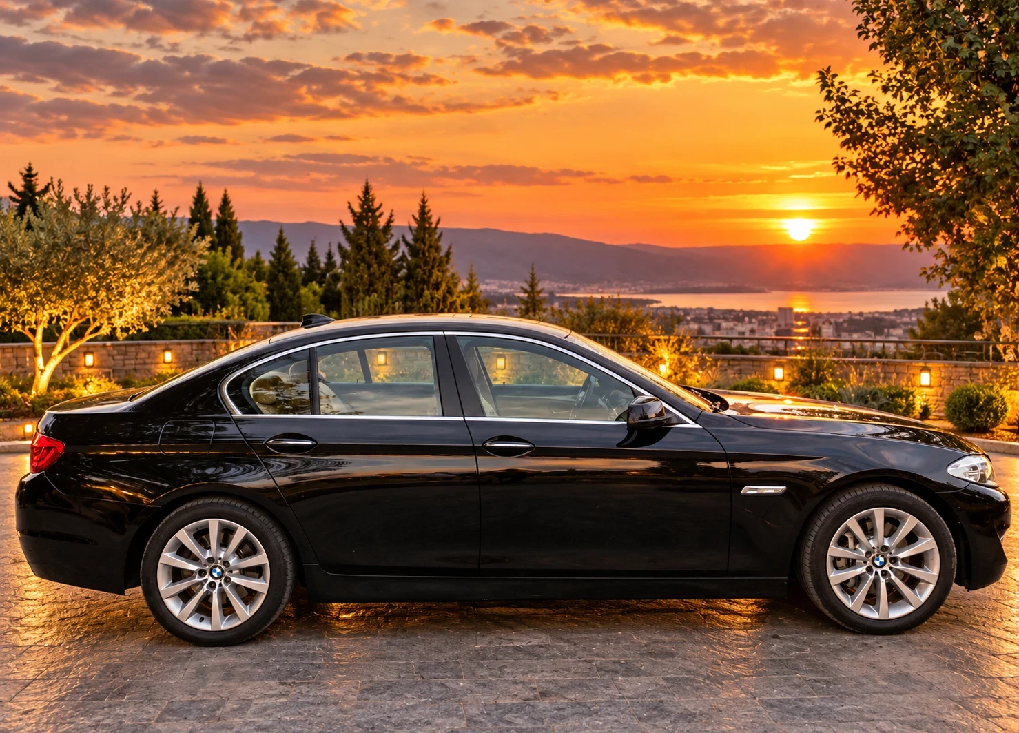 BMW 530 xDrive 3.0d 258кс| M-SPORT | 360 CAMERA | ОБСЛУЖЕН, снимка 6 - Автомобили и джипове - 56317352
