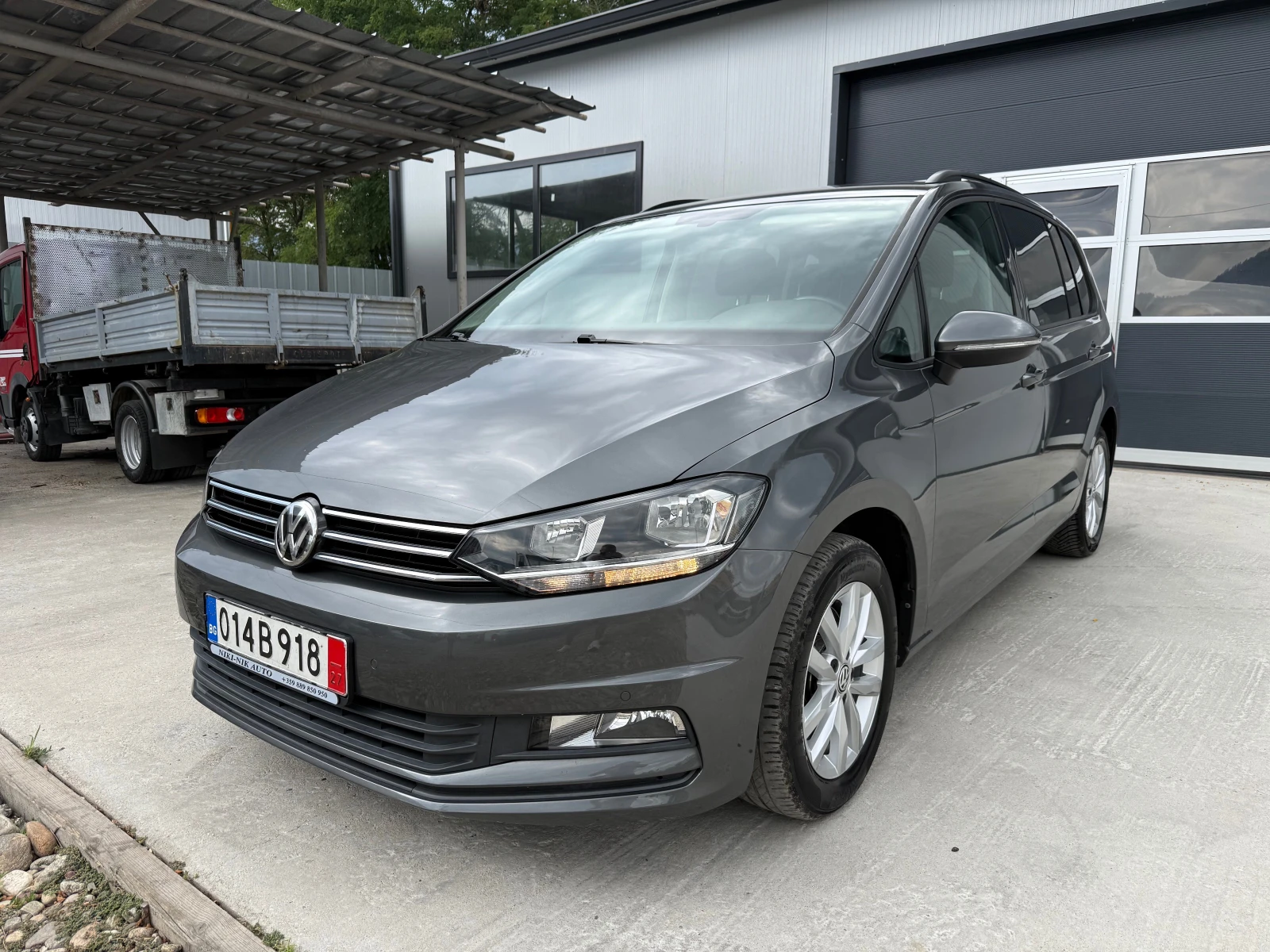 VW Touran DSG/7 места/EU6, снимка 3 - Автомобили и джипове - 55932072