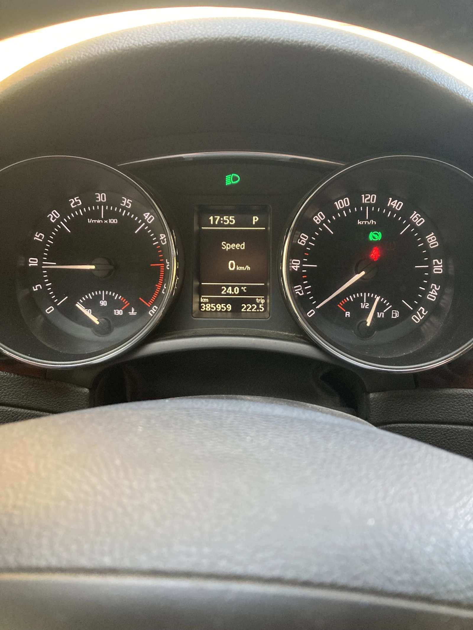Skoda Superb Elegance 140+ hp PD, снимка 2 - Автомобили и джипове - 56074735