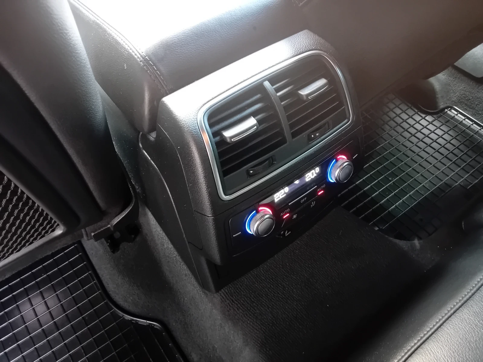 Audi A6 3.0TDI, снимка 9 - Автомобили и джипове - 56192609