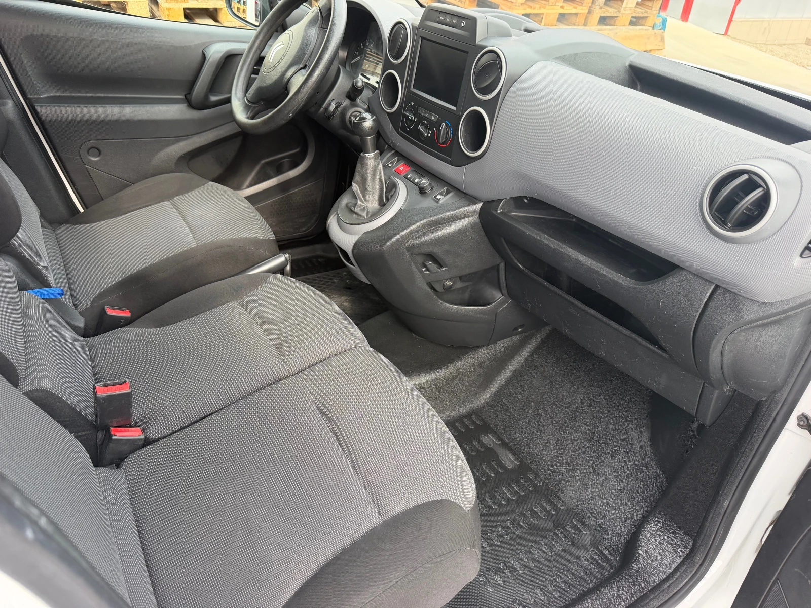 Citroen Berlingo ШВЕЙЦАРИЯ, снимка 10 - Автомобили и джипове - 56324169