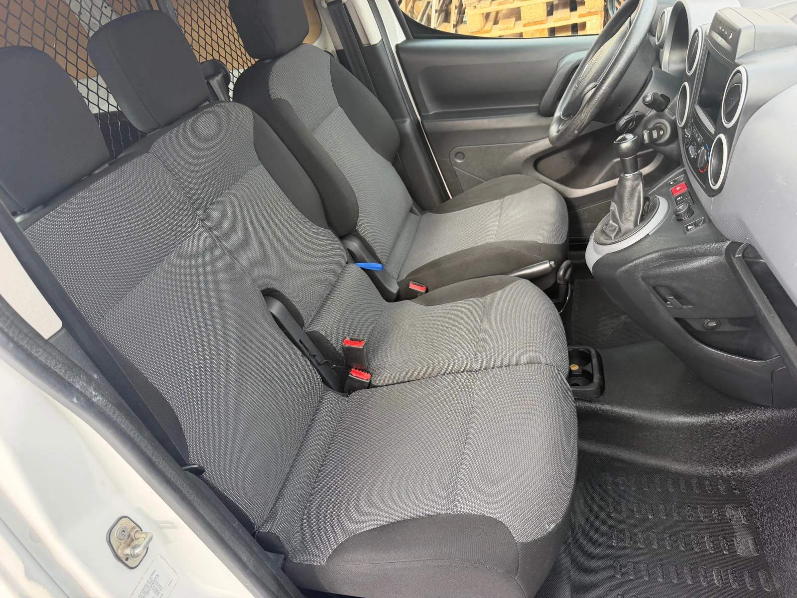 Citroen Berlingo ШВЕЙЦАРИЯ, снимка 11 - Автомобили и джипове - 56324169