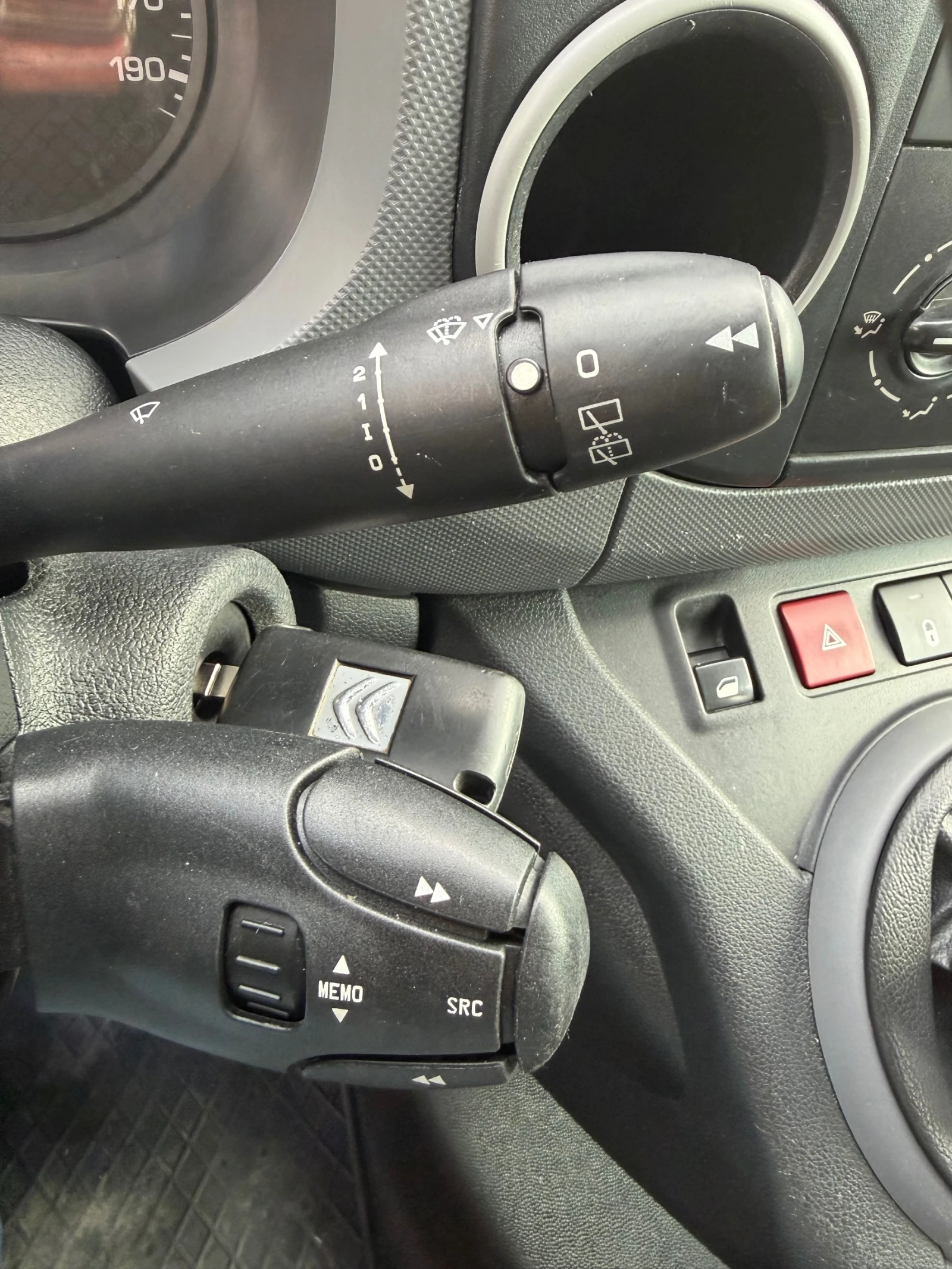 Citroen Berlingo ШВЕЙЦАРИЯ, снимка 13 - Автомобили и джипове - 56324169