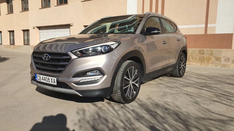 Hyundai Tucson 2.0 D, снимка 2 - Автомобили и джипове - 49103115