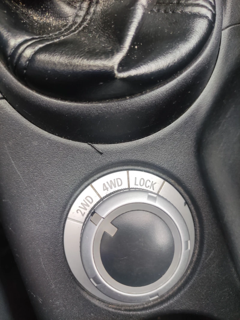 Peugeot 4007, снимка 11 - Автомобили и джипове - 52791922