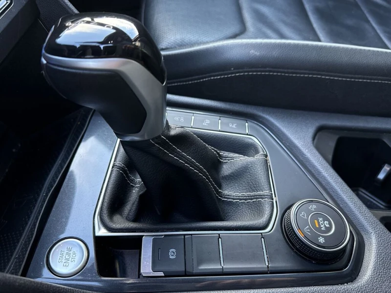 VW Tiguan Highline R-Line, снимка 15 - Автомобили и джипове - 53535404