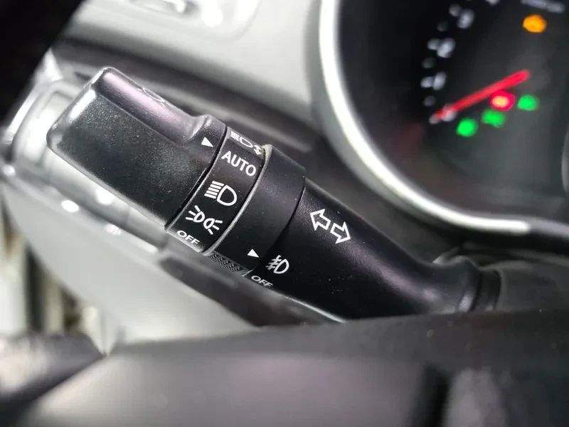 Kia Sorento 2.0 2WD, снимка 17 - Автомобили и джипове - 54264132