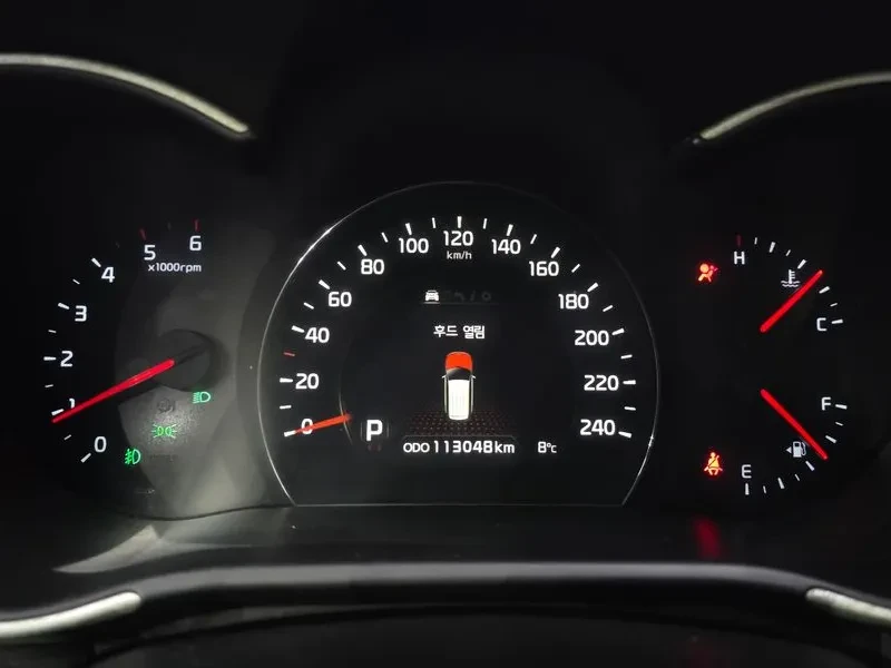 Kia Sorento 2.0 2WD, снимка 8 - Автомобили и джипове - 54264132