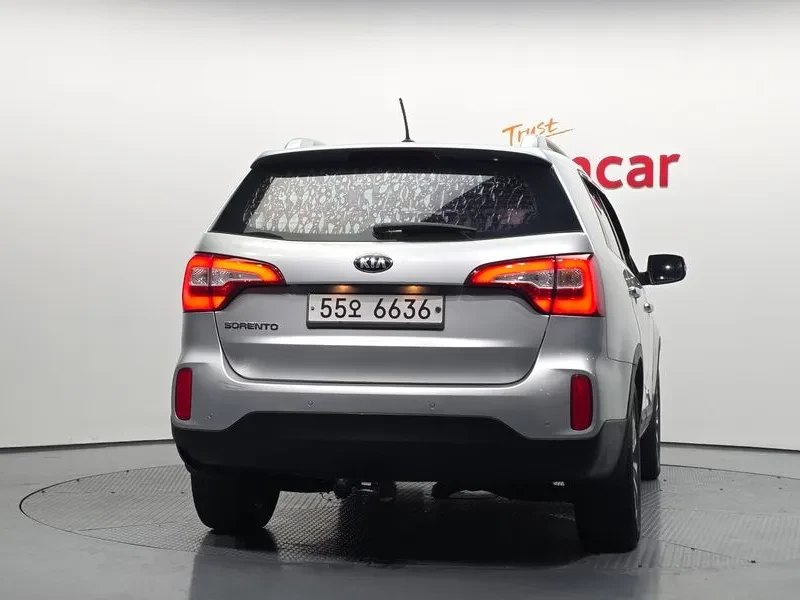 Kia Sorento 2.0 2WD, снимка 4 - Автомобили и джипове - 54264132