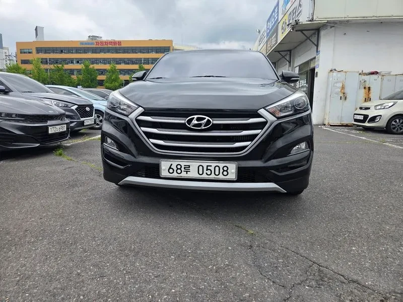 Hyundai Tucson 2.0 - САМО 30% АВАНС, снимка 2 - Автомобили и джипове - 56065851