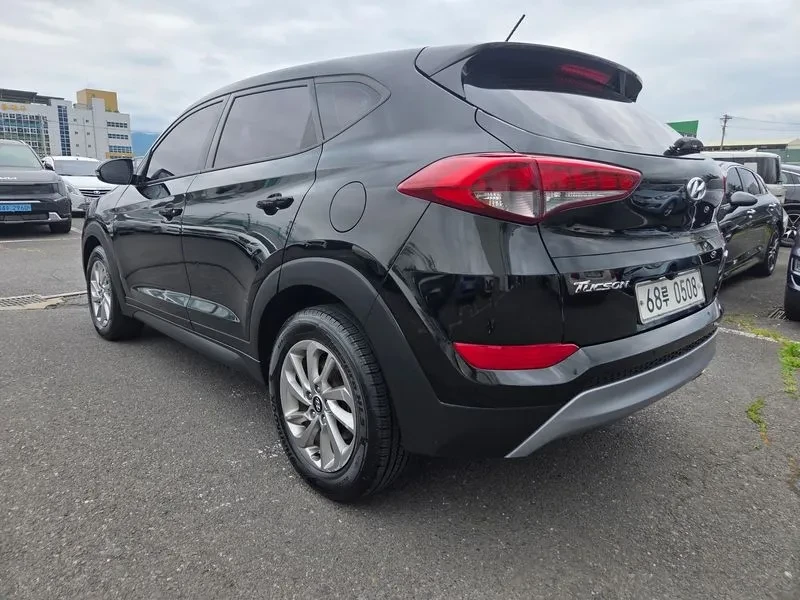 Hyundai Tucson 2.0 - САМО 30% АВАНС, снимка 4 - Автомобили и джипове - 56065851