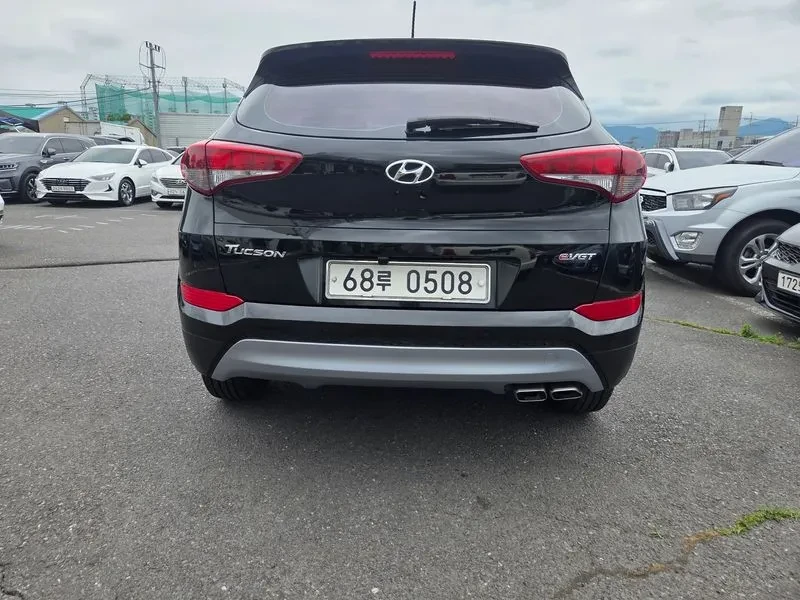 Hyundai Tucson 2.0 - САМО 30% АВАНС, снимка 3 - Автомобили и джипове - 56065851