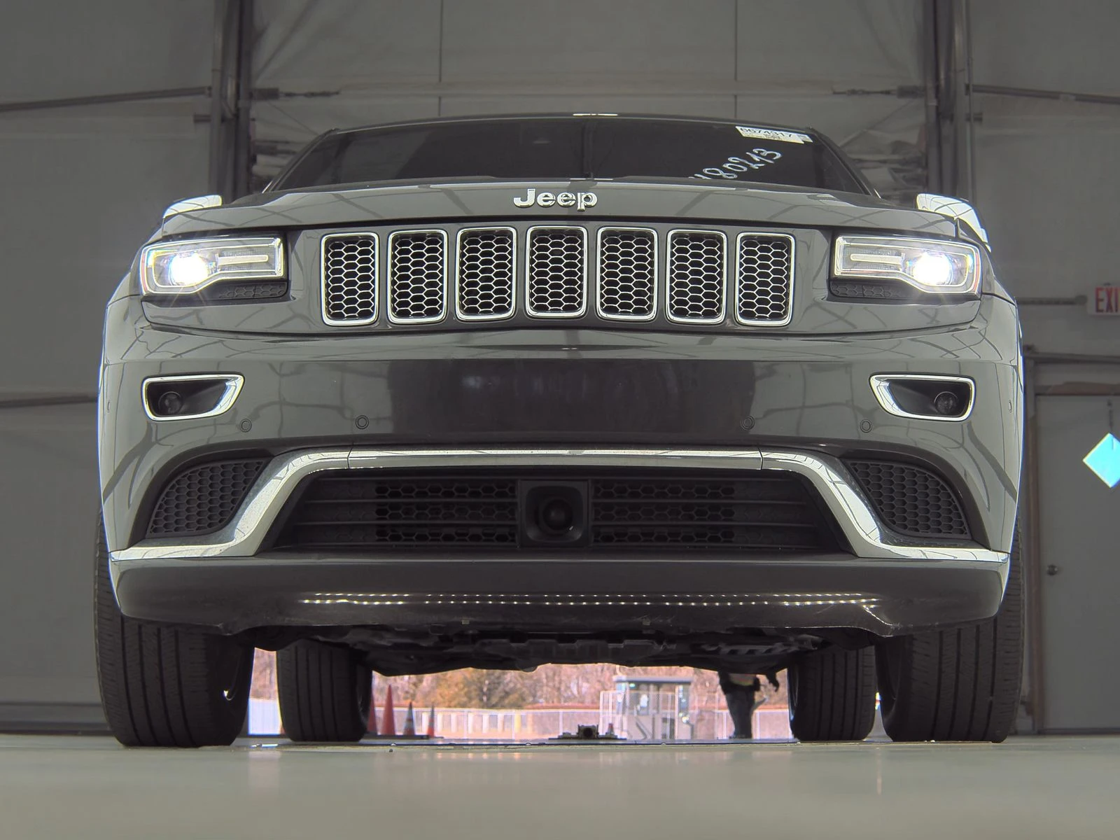 Jeep Grand cherokee 2014 Jeep Grand Cherokee Summit - изображение 2