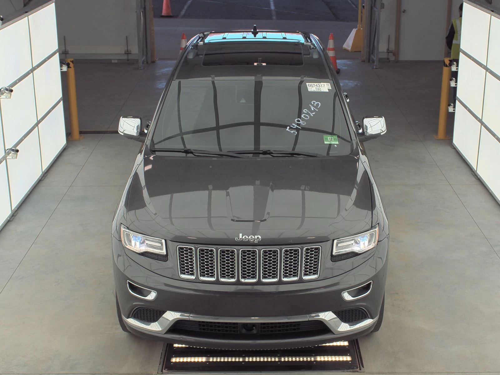 Jeep Grand cherokee 2014 Jeep Grand Cherokee Summit - изображение 3
