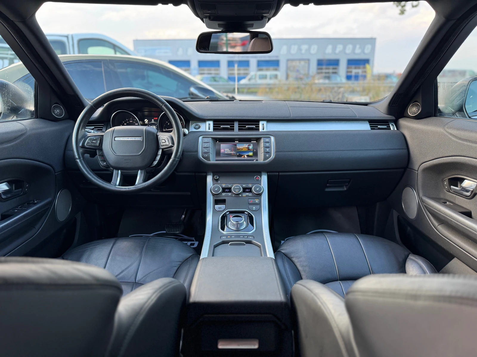 Land Rover Range Rover Evoque 2.0L= TD4= 4WD= FACELIFT= KEYLESS= LANE KEEP= BLIN - изображение 10