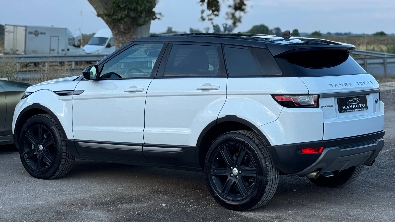 Land Rover Range Rover Evoque 2.0L= TD4= 4WD= FACELIFT= KEYLESS= LANE KEEP= BLIN - изображение 7