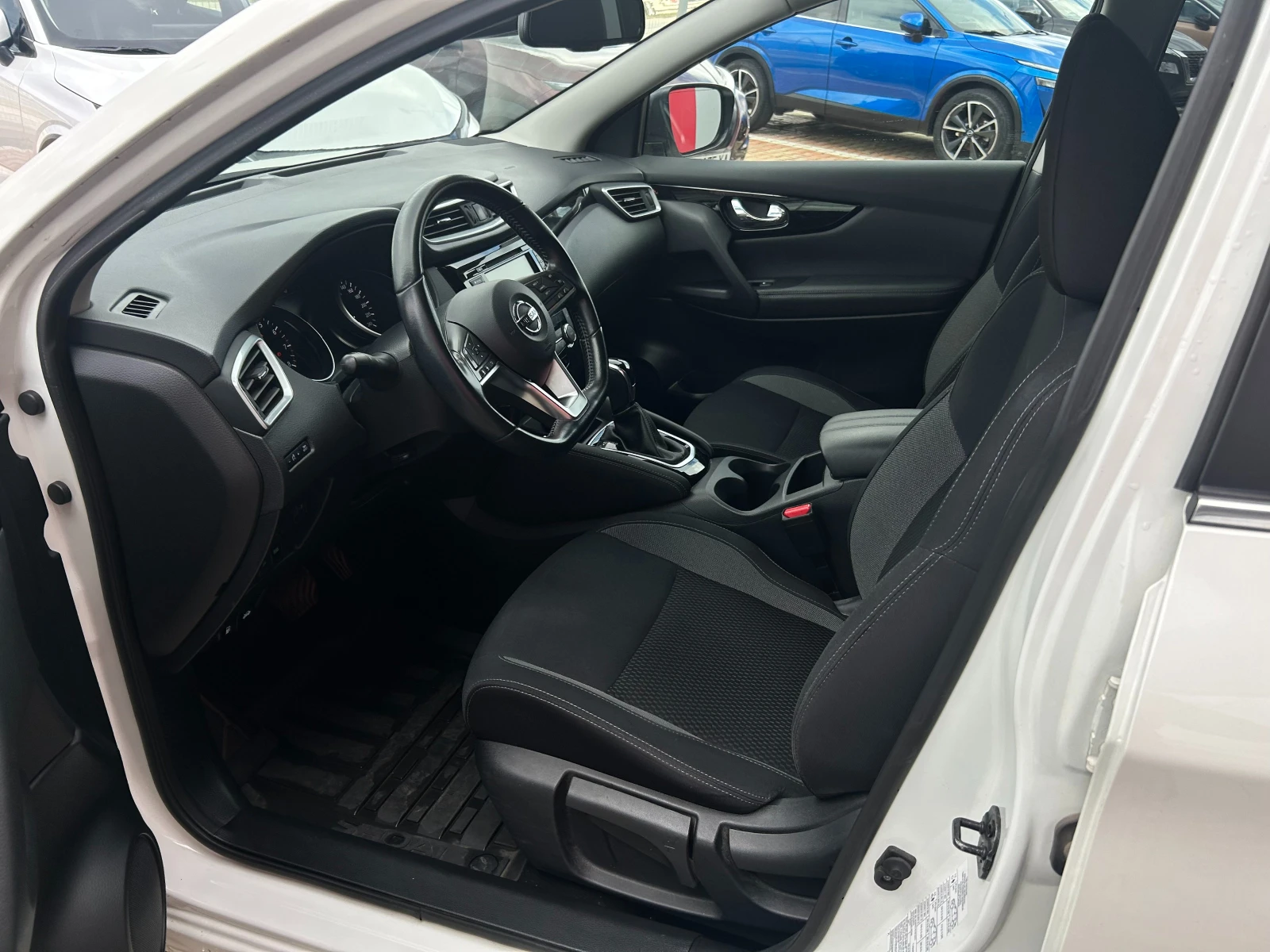 Nissan Qashqai 1.3 DIG-T Acenta Plus  - изображение 4