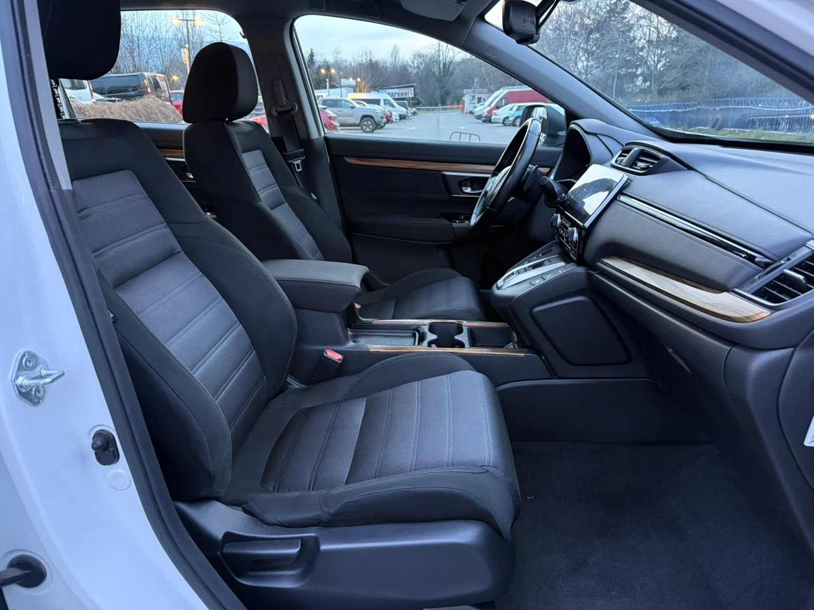 Honda Cr-v Hybrid, снимка 13 - Автомобили и джипове - 53608741