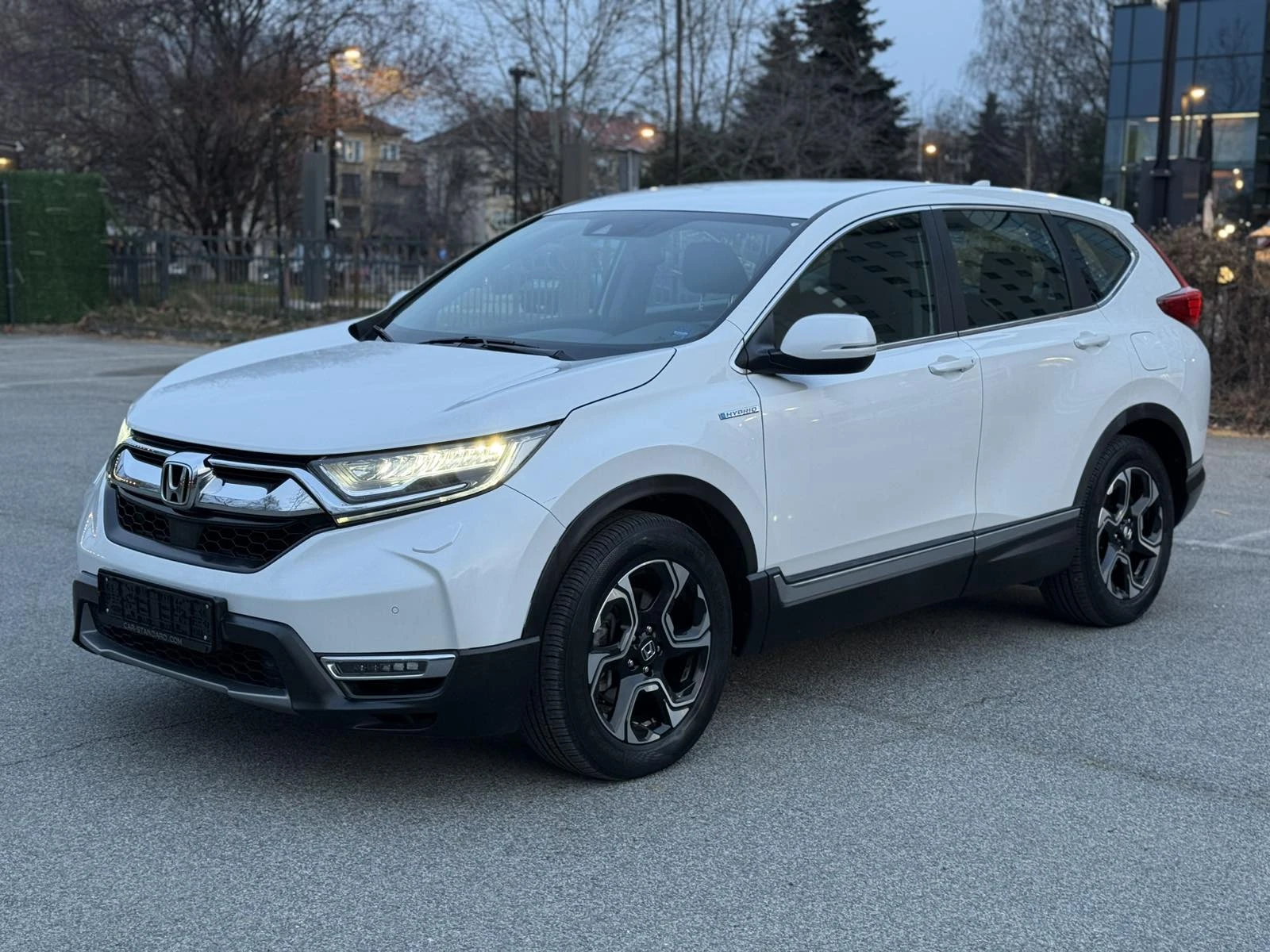 Honda Cr-v Hybrid, снимка 8 - Автомобили и джипове - 53608741
