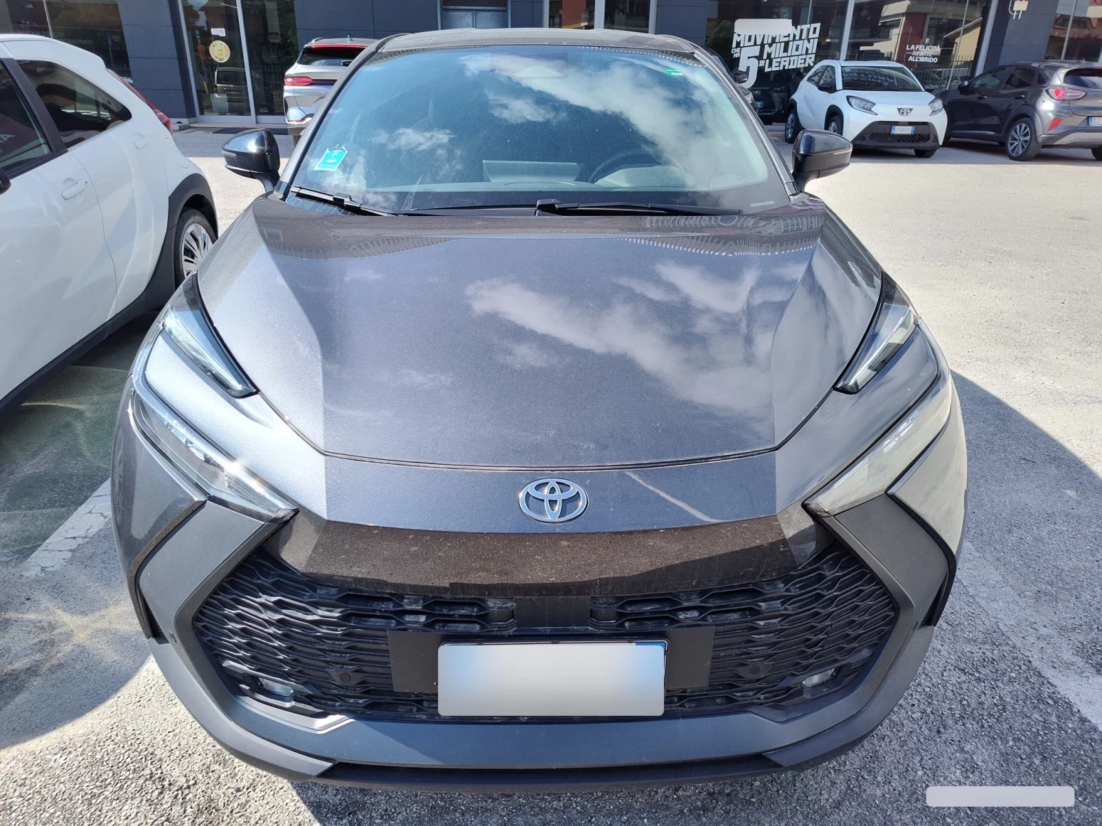 Toyota C-HR 2.0 PHEV, снимка 3 - Автомобили и джипове - 54382625