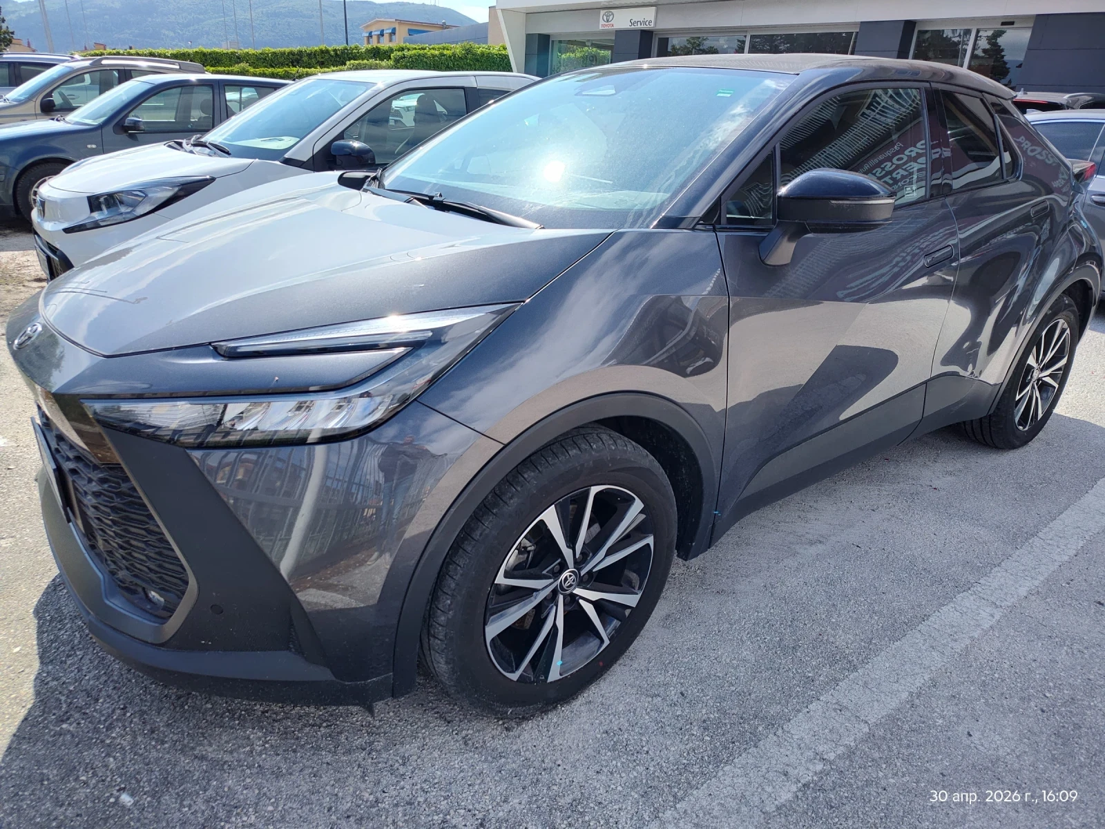Toyota C-HR 2.0 PHEV, снимка 2 - Автомобили и джипове - 54382625