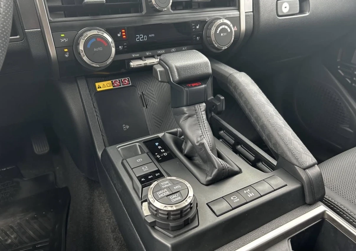 Toyota 4runner TRD OFF ROAD PREMIUM HYBRID * 360 КАМЕРА * JBL * , снимка 12 - Автомобили и джипове - 54642573