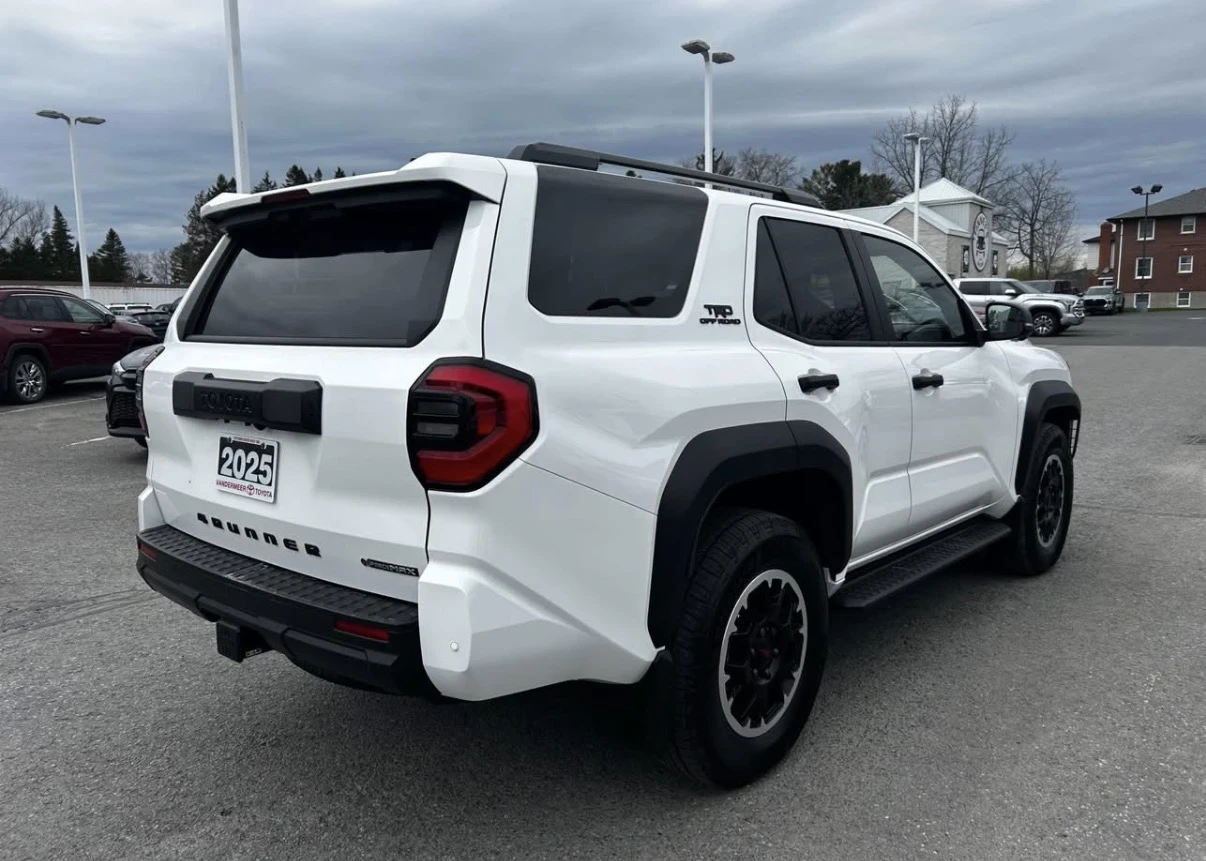 Toyota 4runner TRD OFF ROAD PREMIUM HYBRID * 360 КАМЕРА * JBL * , снимка 4 - Автомобили и джипове - 54642573